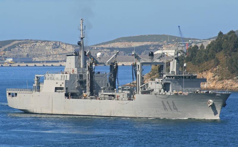 Buque de aprovisionamiento para el combate "Pati�o"