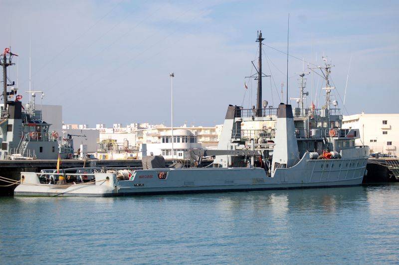 Buque auxiliar "Mar Caribe"