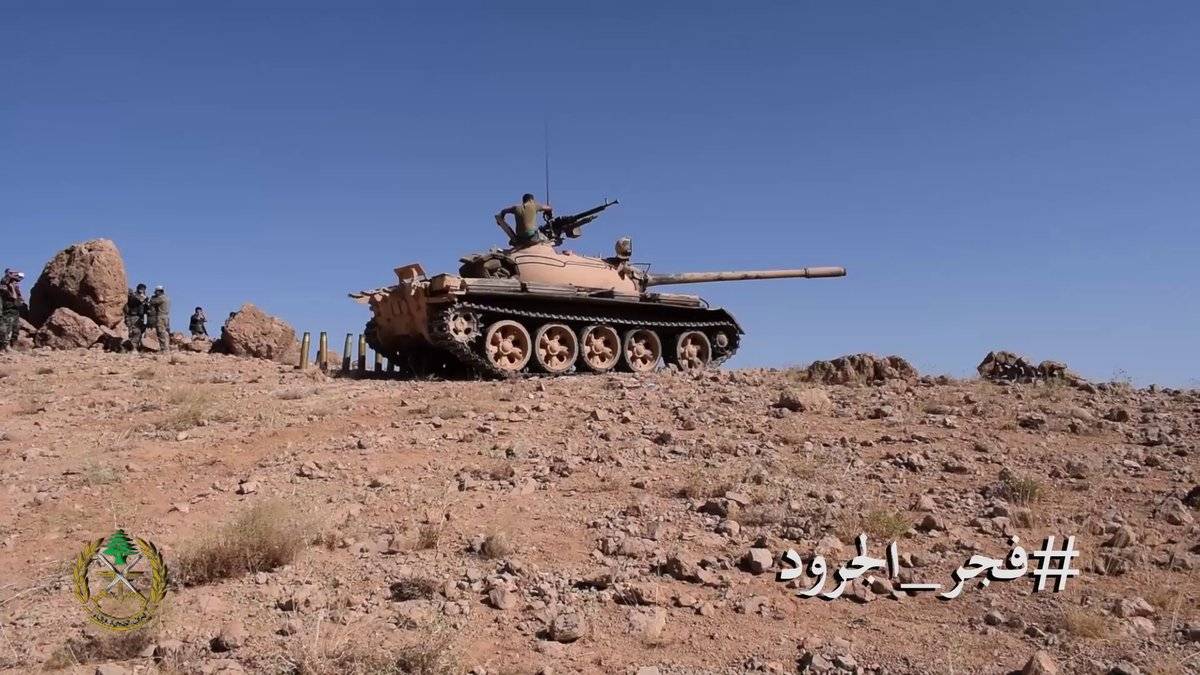 Uno de los veteranos carros de combate, T-55 de la época soviética. Uno de los veteranos carros de combate, T-55 de la época soviética.