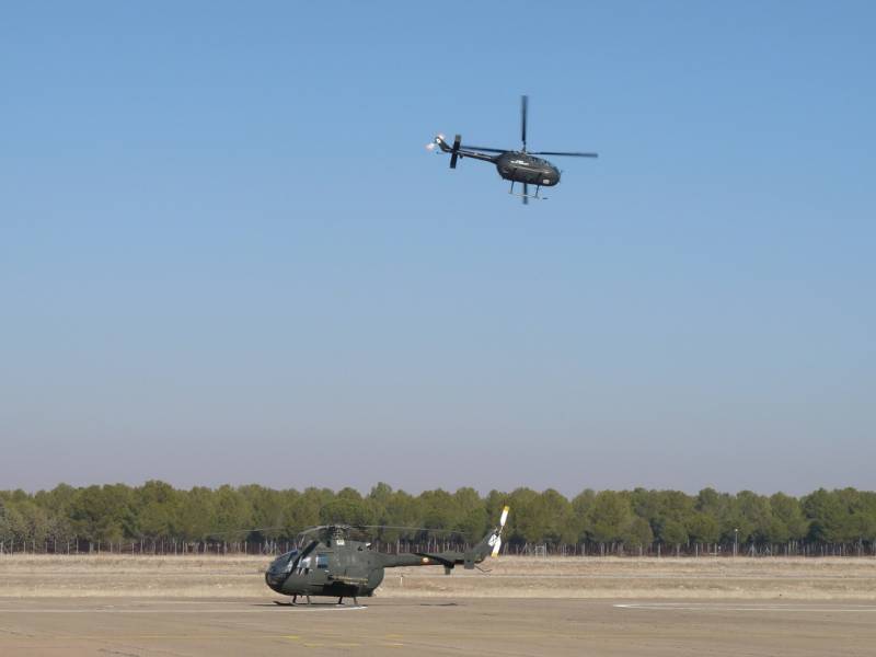 El último vuelo del Bö-105, que fue de exhibición, tuvo lugar en la Base “Coronel Sánchez Bilbao”, sede del BHELA (Batallón de Helicópteros de Ataque) nº I. Foto: BHELA I. El último vuelo del Bö-105, que fue de exhibición, tuvo lugar en la Base “Coronel Sánchez Bilbao”, sede del BHELA (Batallón de Helicópteros de Ataque) nº I. Foto: BHELA I.
