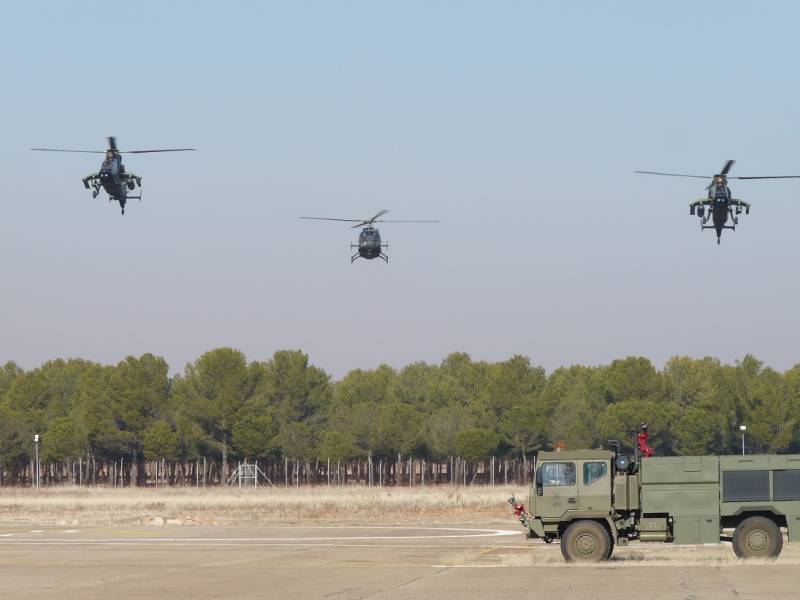 La despedida del Bö-105 contó con la escolta de dos Airbus Helicopters EC665 Tigre. Foto: BHELA I. La despedida del Bö-105 contó con la escolta de dos Airbus Helicopters EC665 Tigre. Foto: BHELA I.