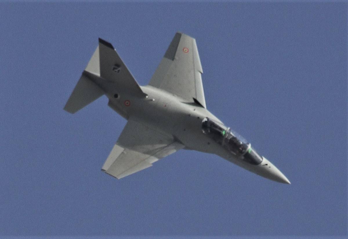 El entrenador avanzado Leonardo M-346 de la “Aeronautica Militare Italiana”. El entrenador avanzado Leonardo M-346 de la “Aeronautica Militare Italiana”.