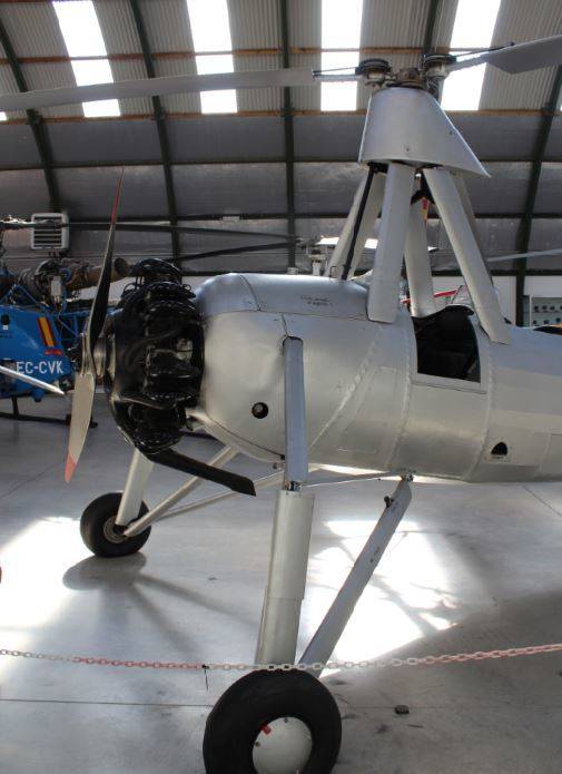 AUTOGIRO LA CIERVA C-30. Primer autogiro sin alas, se adquirieron dos para Aviacin Militar y dos para la Armada.