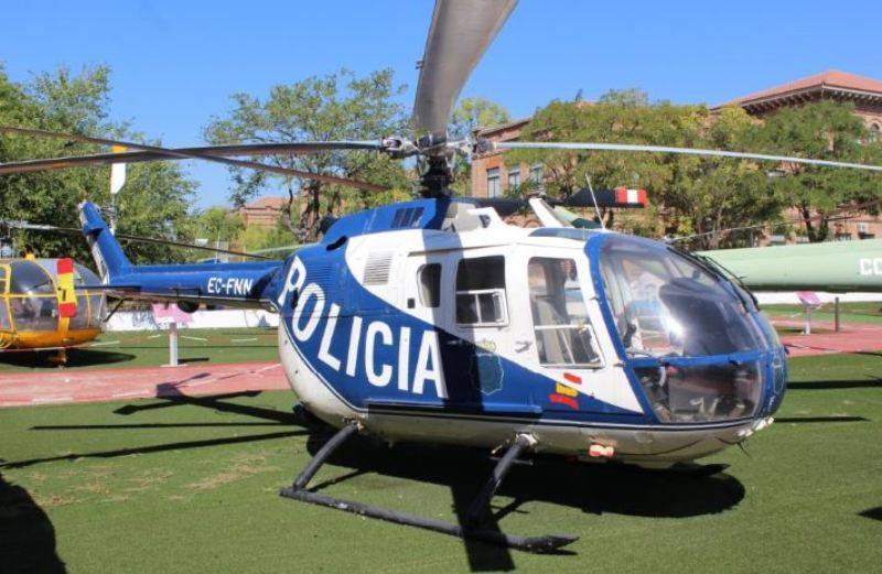 MESSERSCHMITT-BLKOW-BLOHM MBB-BO-105CB. Considerado como uno de los ms estables, fue el primer helicptero en hacer un looping de 360