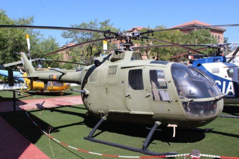 MESSERSCHMITT-BLKOW-BLOHM MBB-BO-105CB.  Prestaron servicio en la Guardia Civil y las FAMET.