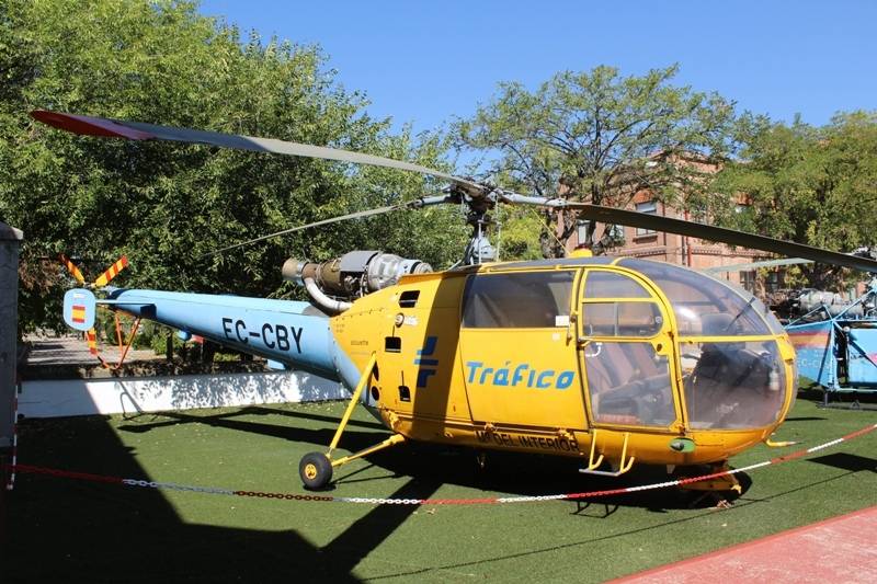 AEROSPATIALE SA-319 B ALOUETTE III. Prest sus servicios  en los aos 70 y fue desarrollado a partir del Alouette II .