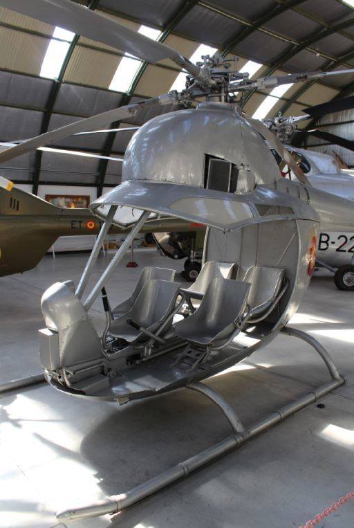 AEROTECNICA AC-14. Se fabricaron 6 unidades por las empresas espaolas AERTECNIA y E.N.M.A.S.A.