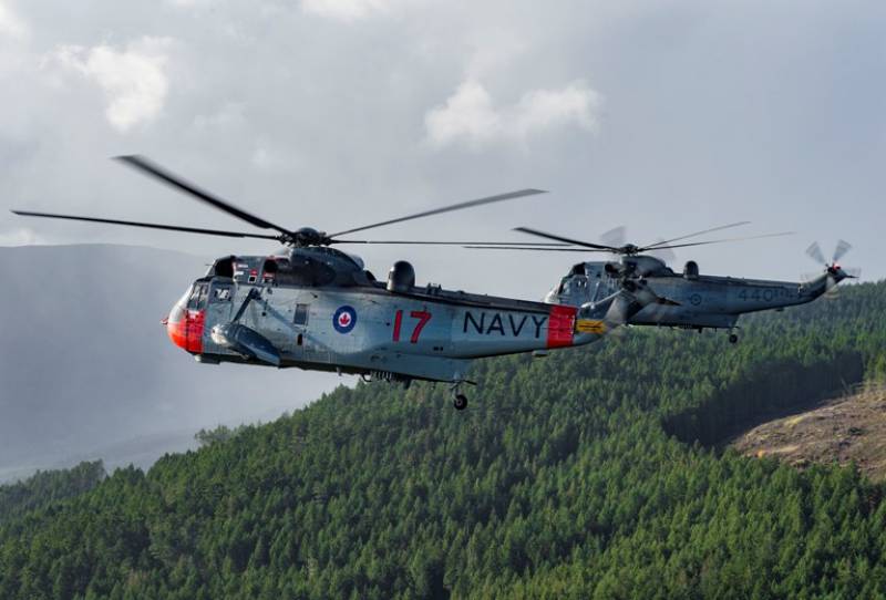 Las fuerzas armadas canadienses jubilarn el 31 de diciembre del presente ao  al helicptero Sea King CH-124 tras algo ms de cincuenta aos de impecable servicio. A este inmortal helicptero se le hizo la despedida que se merece con un emotivo desfile.