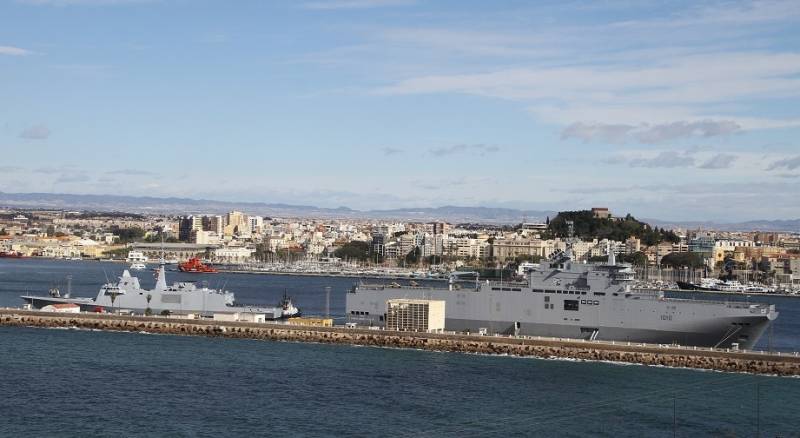 Los dos nav�os egipcios en el Muelle de la Curra, sito a la entrada de Cartagena.