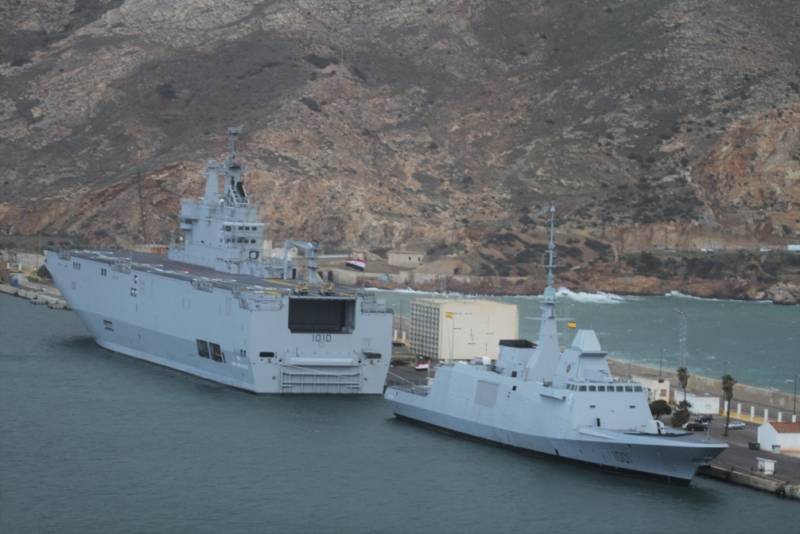 Los dos nav�os egipcios han estado tres d�as atracados en el Muelle d ela Curra.