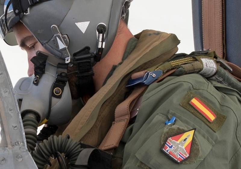 Algunos de los pilotos llevan el símbolo de haber participado en el Trident Juncture 2018, que se desarrolló en Algunos de los pilotos llevan el símbolo de haber participado en el Trident Juncture 2018, que se desarrolló en