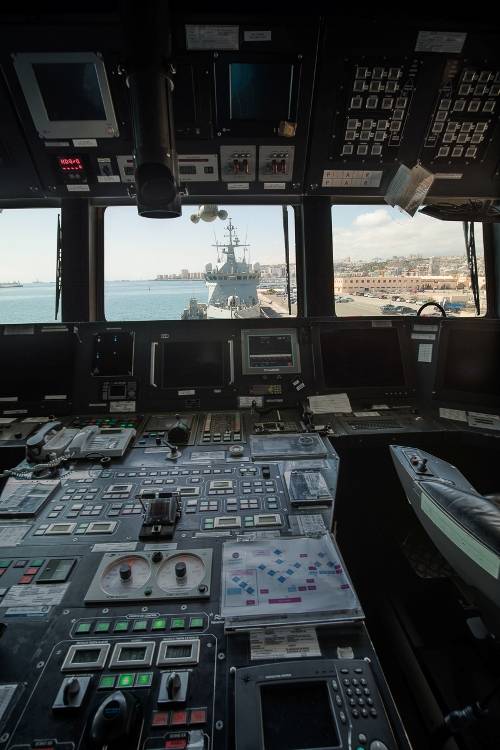 Vista de la consola central del puente de mando del TORNADO