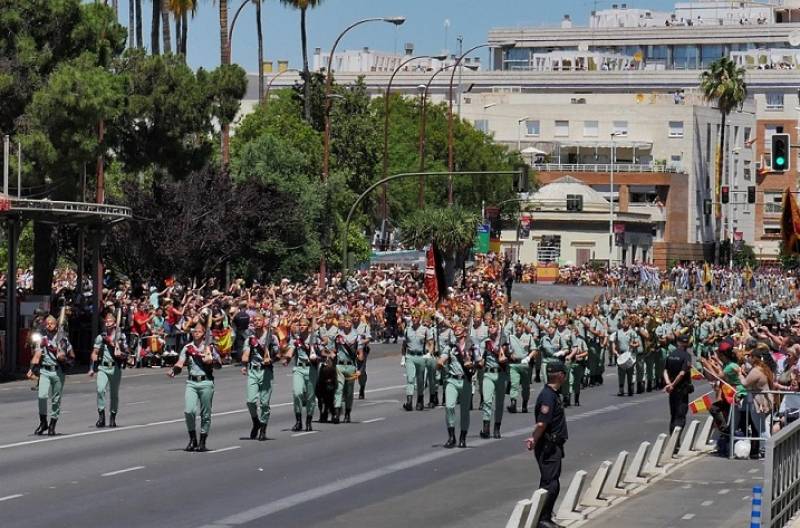 La Legión, una vez más, fue uno de las unidades más aplaudidas por los miles de asistentes. La Legión, una vez más, fue uno de las unidades más aplaudidas por los miles de asistentes.