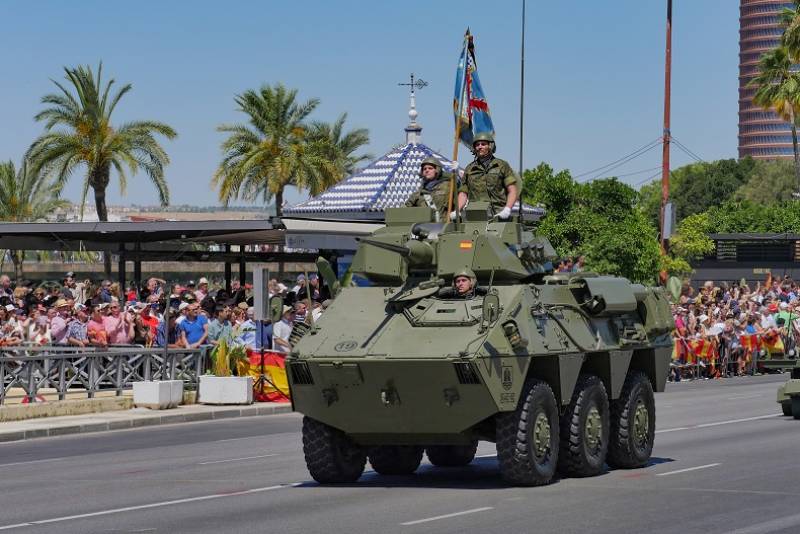 Un VEC (Vehículo de Exploración de Caballería) M1, su vital sustitución por los nuevos VCR 8x8 “Dragón” se está retrasando. Un VEC (Vehículo de Exploración de Caballería) M1, su vital sustitución por los nuevos VCR 8x8 “Dragón” se está retrasando.