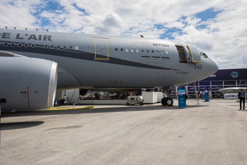 El A330MRTT(Multirole Tanker Transport) Lleva repostando combustible a diversos aviones del ej�rcito de EEUU en misiones de combate desde 2014.