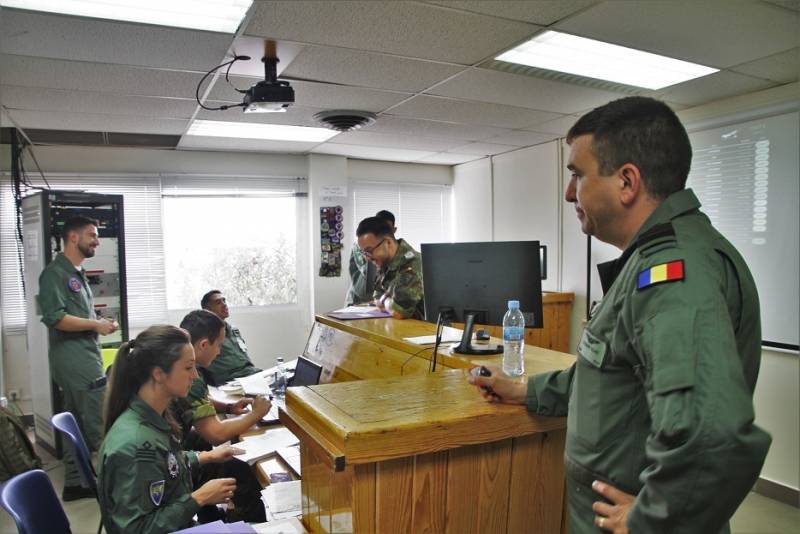 5- Cada salida de entrenamiento generaba una cuidada planificación de los cerca de 250 efectivos participantes. 5- Cada salida de entrenamiento generaba una cuidada planificación de los cerca de 250 efectivos participantes.