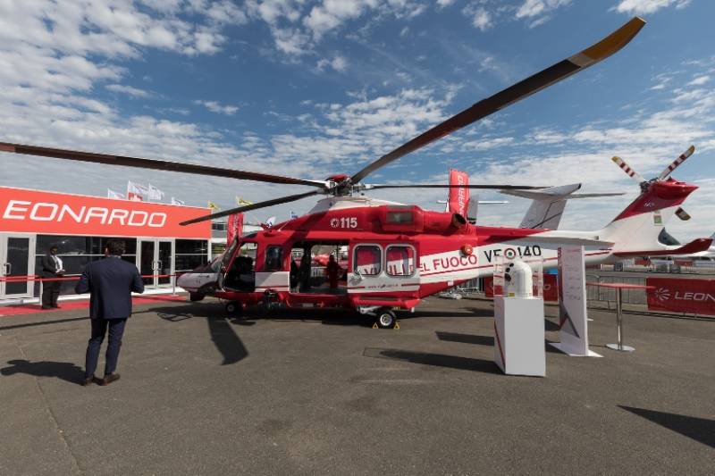 El AW139M puede realizar una amplia gama de misiones, incluyendo el Soporte de Campo de Batalla, Transporte, Soporte de Logística, Supresión de Amenazas, Soporte de Fuego, Mando y Control, Evacuación Médica, Búsqueda y Rescate...En definitiva, una platafo El AW139M puede realizar una amplia gama de misiones, incluyendo el Soporte de Campo de Batalla, Transporte, Soporte de Logística, Supresión de Amenazas, Soporte de Fuego, Mando y Control, Evacuación Médica, Búsqueda y Rescate...En definitiva, una platafo