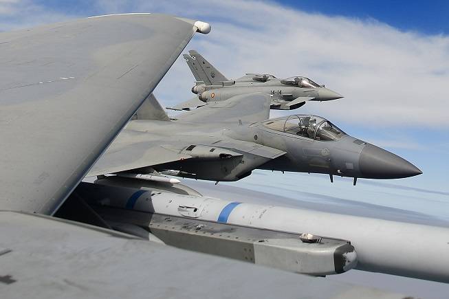 Desde el único de los F-15D de la USAFE del 493 FS presente en Gando (Gran Canaria) el sargento Matthew Plewlos fotografió esta formación.