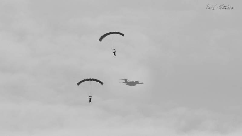 El Airbus A400M ha aterrizado en el Aeropuerto de Len para una serie de pruebas y certificaciones. 