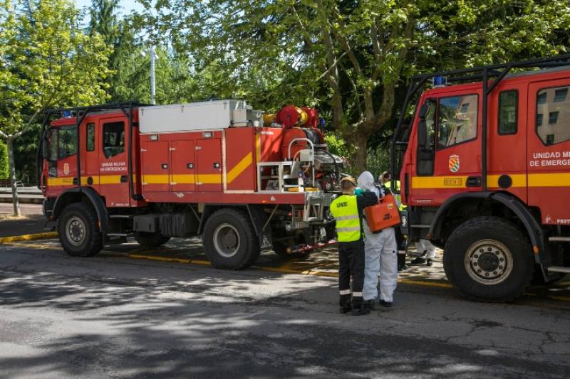Realizando desinfecciones en diversos puntos e instalaciones de la ciudad y alrededores Realizando desinfecciones en diversos puntos e instalaciones de la ciudad y alrededores