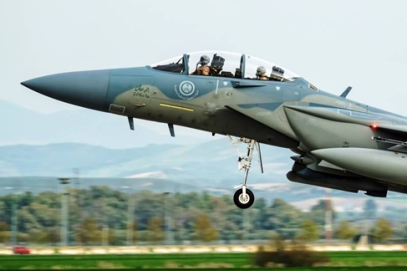 El principal sensor del F-15SA es el radar APG-63(v)3 AESA (foto José. A Bejarano) El principal sensor del F-15SA es el radar APG-63(v)3 AESA (foto José. A Bejarano)