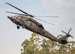 Inicio de la demostraci�n al despegar el AH-60L