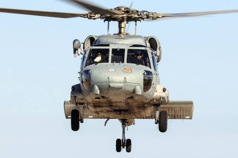 Vista frontal de un SH-60 de la Quinta Escuadrilla