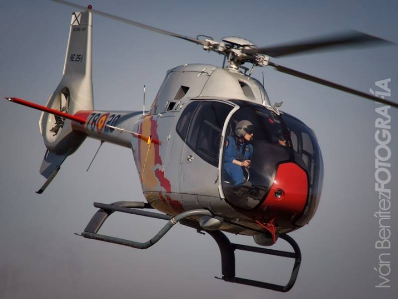 Esta proximidad ha generado una cercana entre la Patrulla y los asistentes a sus exhibiciones, que se hace muy evidente en cada festival o celebracin.