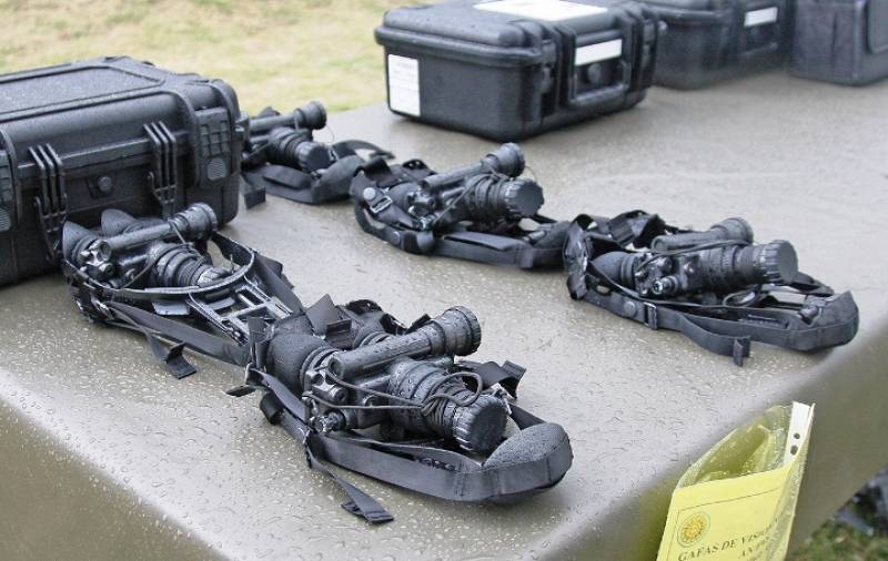 50 gafas de visin nocturna AN-PVS-7D .