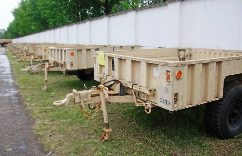 Se entregaron 53 remolques para HMMWWV, los conocidos habitualmente como Hummer.