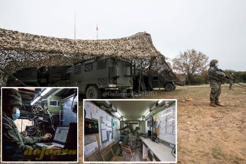 El puesto de mando avanzado es el encargado de gestionar toda la información obtenida sobre el terreno. El puesto de mando avanzado es el encargado de gestionar toda la información obtenida sobre el terreno.