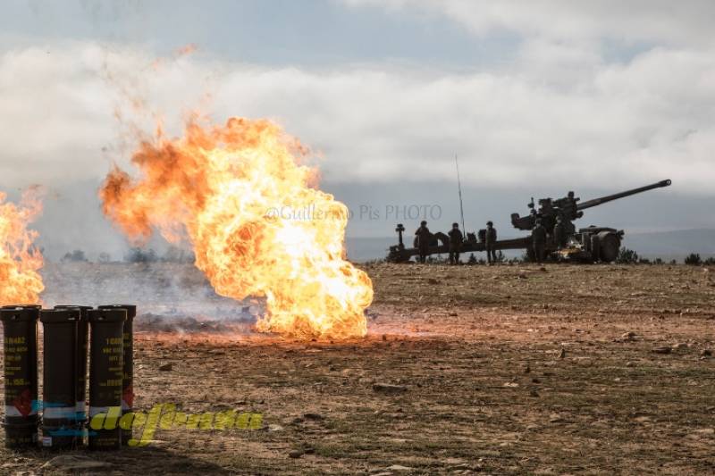 Una vez finalizado el ejercicio de tiro, los saquetes de pólvora sobrantes son destruidos pues una vez abiertos sus contenedores este material no puede ser reutilizado. Una vez finalizado el ejercicio de tiro, los saquetes de pólvora sobrantes son destruidos pues una vez abiertos sus contenedores este material no puede ser reutilizado.