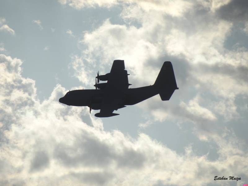 T10-03 pr�ximo a aterrizar en la base a�rea de Zaragoza el pasado lunes 21 de diciembre de 2020, durante el acto de despedida del avi�n. 