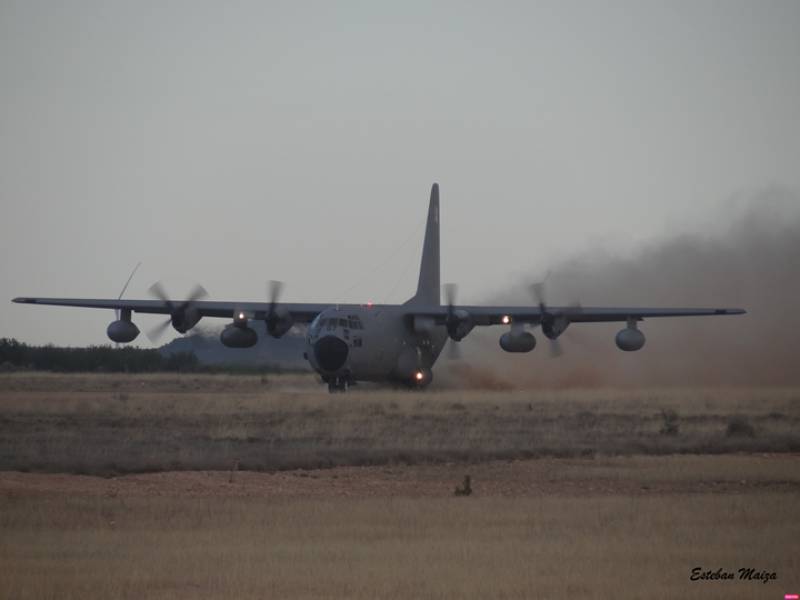 TK10-07 operando en el aer�dromo de Ablitas en octubre de 2019, durante el ejercicio conocido como PLIC (Plan de Lanzamiento de Instrucci�n y Cargas). 
