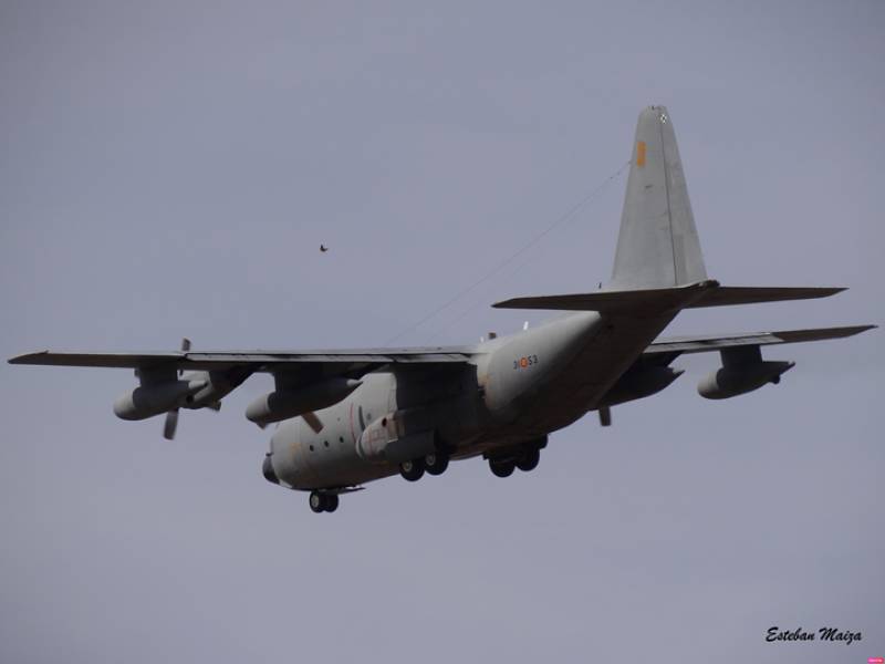 T10-03 pr�ximo a aterrizar en la base a�rea de Zaragoza el pasado 23 de noviembre de 2020, tras una larga misi�n internacional en Medio Oriente, la �ltima de este avi�n. 