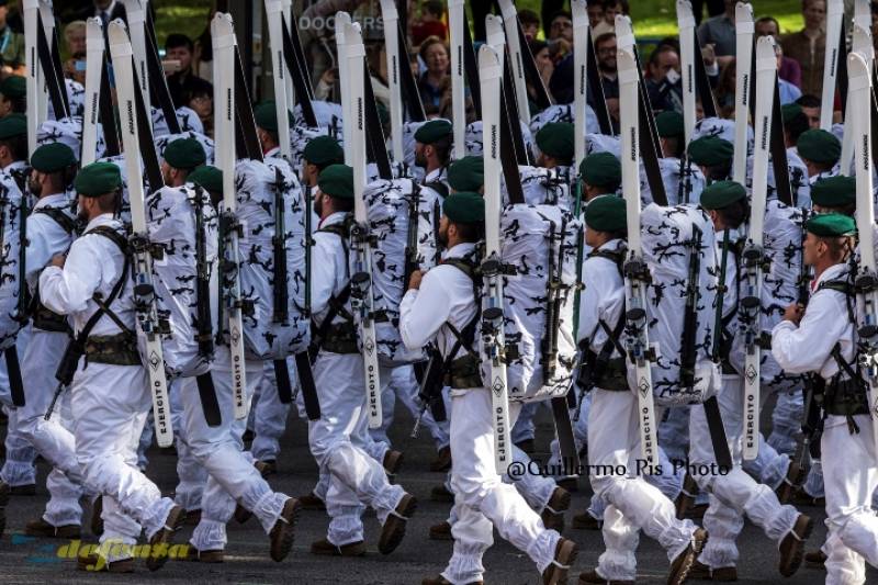 Inmersos en la reestructuración de las Tropas de montaña con la activación del Mando de Tropas de Montaña, acompañamos al Regimiento de Infantería de Cazadores de Montaña América 66 hasta la estación invernal de Candanchú. Inmersos en la reestructuración de las Tropas de montaña con la activación del Mando de Tropas de Montaña, acompañamos al Regimiento de Infantería de Cazadores de Montaña América 66 hasta la estación invernal de Candanchú.