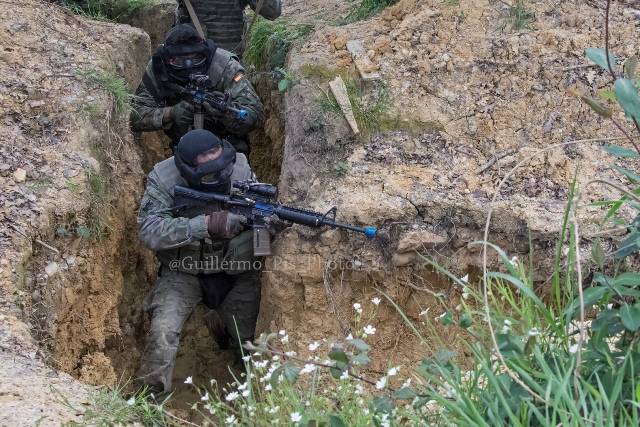 Como siempre, no puedo despedir la galería sin agradecer la buena predisposición y colaboración tanto por los responsables del Batallón Toledo II/3 , como por la unidad FASTEUR del USMC, que estuvieron apoyándome en todo lo que pude necesitar. (Fotos y texto: Guillermo Pis) Como siempre, no puedo despedir la galería sin agradecer la buena predisposición y colaboración tanto por los responsables del Batallón Toledo II/3 , como por la unidad FASTEUR del USMC, que estuvieron apoyándome en todo lo que pude necesitar. (Fotos y texto: Guillermo Pis)
