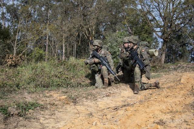 Por parte española, designado para organizar este ejercicio, el Batallón Toledo II/3 de la Brigada Galicia VII. Por parte española, designado para organizar este ejercicio, el Batallón Toledo II/3 de la Brigada Galicia VII.