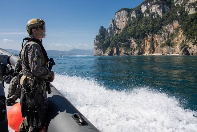 Dentro de la exigencia que implica cualquier ejercicio llevado a cabo por el MOE, en esta ocasi�n, encontramos un momento para  disfrutar de las vistas  que nos ofrec�an estas costas.