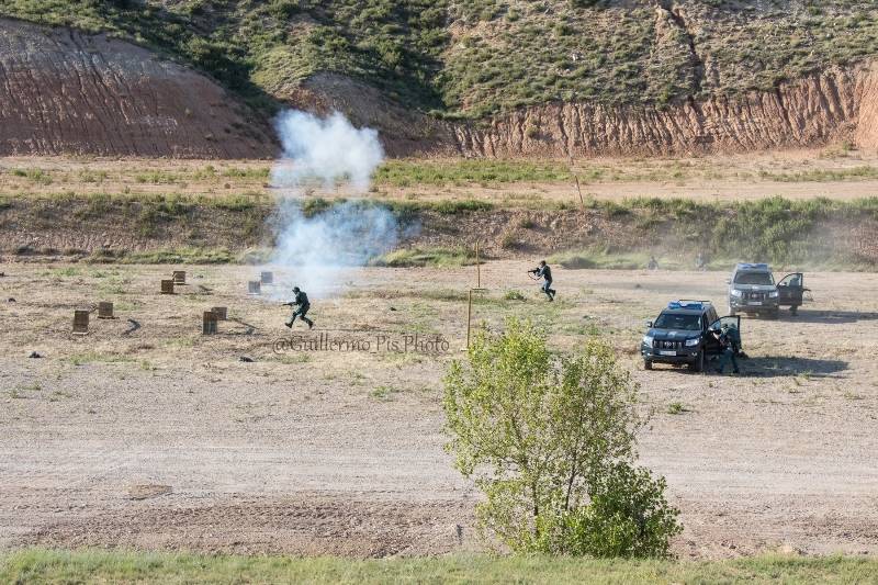 Conocimientos en Materia de tiro, Incursiones y Paracaidismo, HUMINT (HUMan INtelligence-"espionaje"),Topografía y protección de personas e instalaciones, Reconocimiento y técnicas específicas, Sabotaje, Guerra no convencional Contraterrorismo......... La formación de estos guardias está al nivel de las misiones a desempeñar. Conocimientos en Materia de tiro, Incursiones y Paracaidismo, HUMINT (HUMan INtelligence-"espionaje"),Topografía y protección de personas e instalaciones, Reconocimiento y técnicas específicas, Sabotaje, Guerra no convencional Contraterrorismo......... La formación de estos guardias está al nivel de las misiones a desempeñar.
