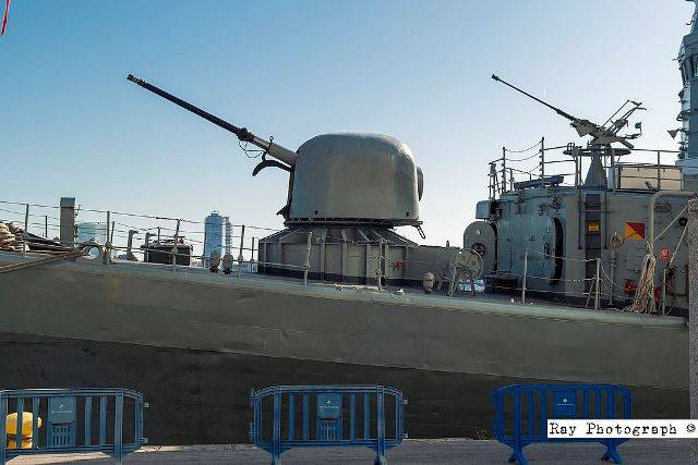 El patrullero conserva la pieza de Oto Melara de 76 mm. (Ray Photograph) El patrullero conserva la pieza de Oto Melara de 76 mm. (Ray Photograph)