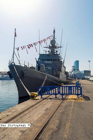 Vista de proa del patrullero (Ray Photograph) Vista de proa del patrullero (Ray Photograph)