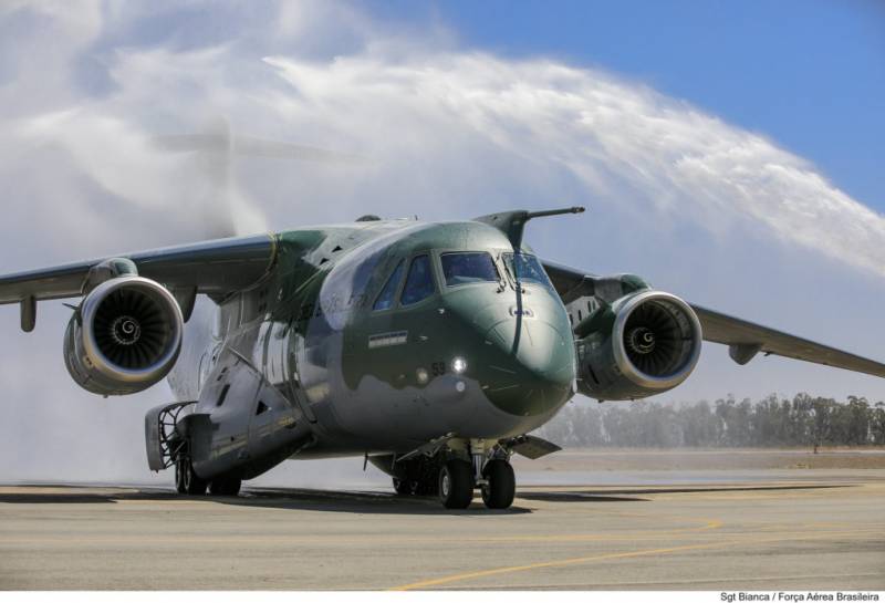 Embraer KC-390 Embraer KC-390