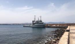Mar Caribe atracado en el Muelle 