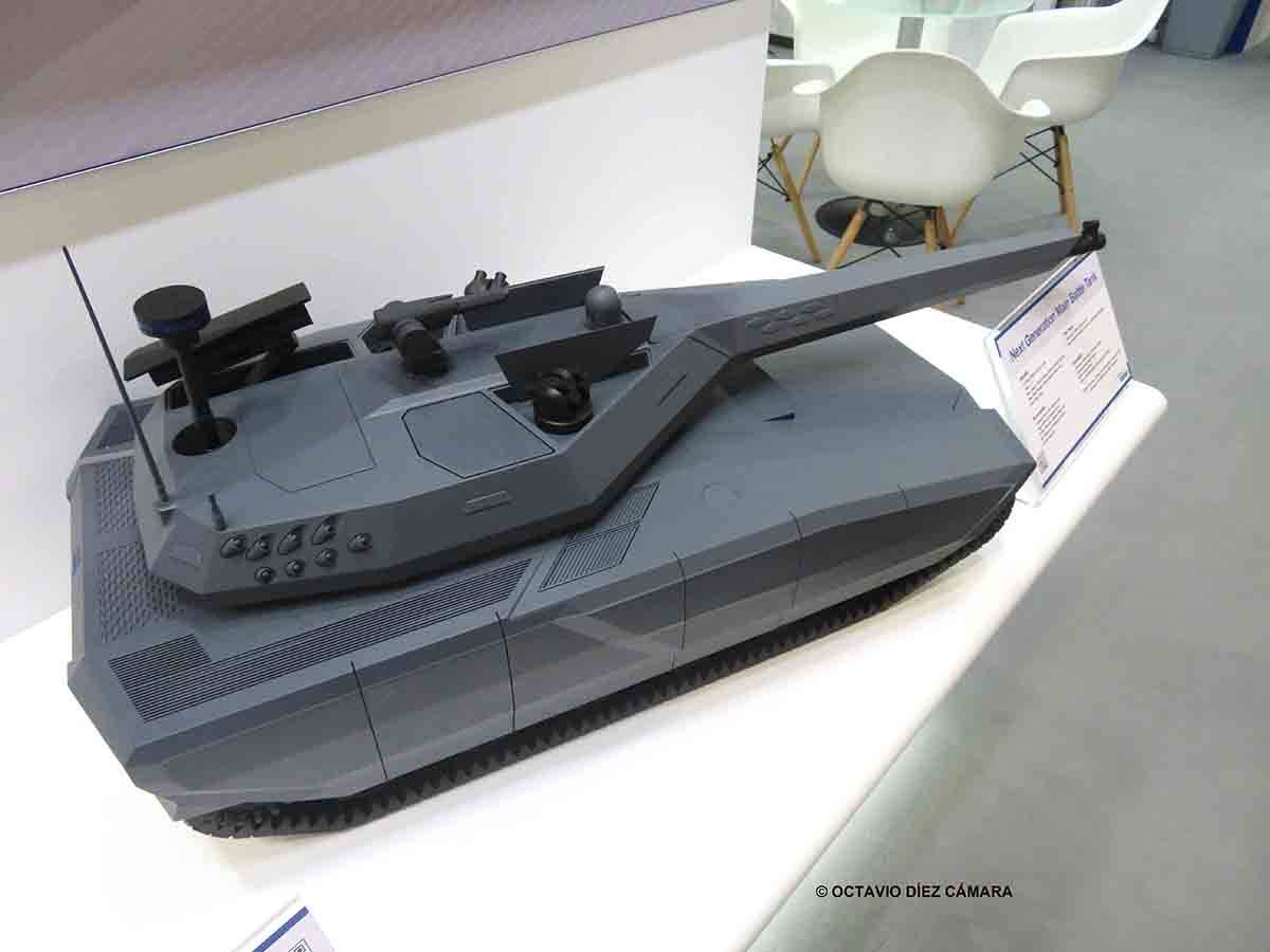 Maqueta del carro de combate K2 evolucionado en el pabelln de la coreana Hyundai Rotem en Eurosatory.