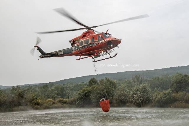 Bell 412 EP "Mike Zulu 2" BRIF Puerto del Pico, Avila Bell 412 EP "Mike Zulu 2" BRIF Puerto del Pico, Avila