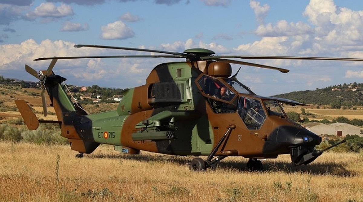 En el desfile aéreo del día de las FAMET participaron dos Airbus Helicopters EC665 "Tigre". (Julio Maíz Sanz) En el desfile aéreo del día de las FAMET participaron dos Airbus Helicopters EC665 "Tigre". (Julio Maíz Sanz)