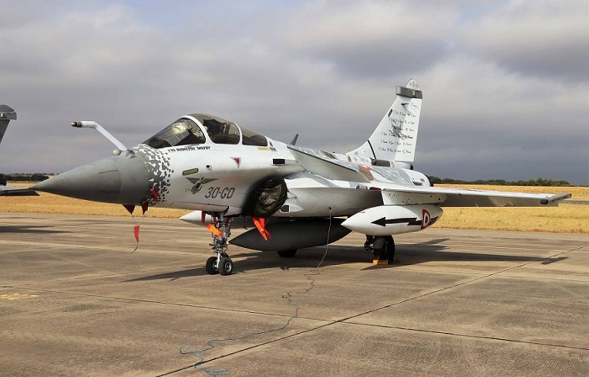 En la estática resaltaba este cazabombardero Dassault Aviation “Rafale”, especialmente pintado, del Ejército del Aire francés. En la estática resaltaba este cazabombardero Dassault Aviation “Rafale”, especialmente pintado, del Ejército del Aire francés.