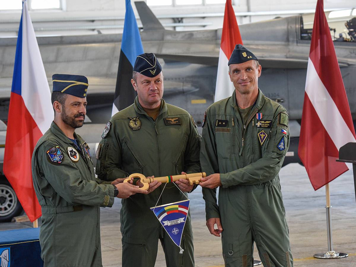 Ceremonia de entrega de liderazgo de la misión Ceremonia de entrega de liderazgo de la misión