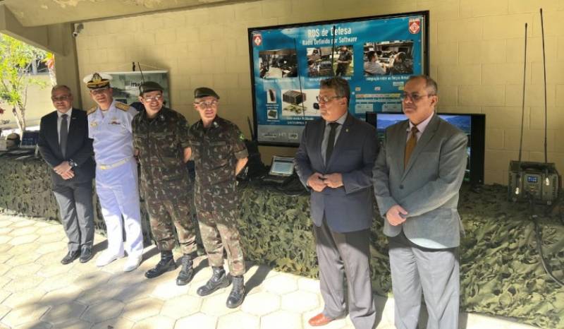 Prototipos para Vehículos de la Versión BETA (PVB) del Proyecto de Radio Definido por Software. Prototipos para Vehículos de la Versión BETA (PVB) del Proyecto de Radio Definido por Software.